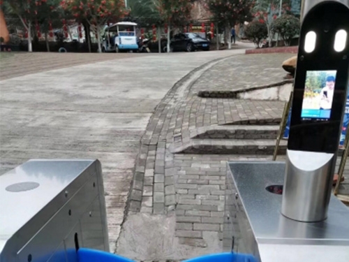 【产品案例】会昌欢乐谷产品工程实例，车牌识别/栅栏道闸、人脸识别/人行翼闸