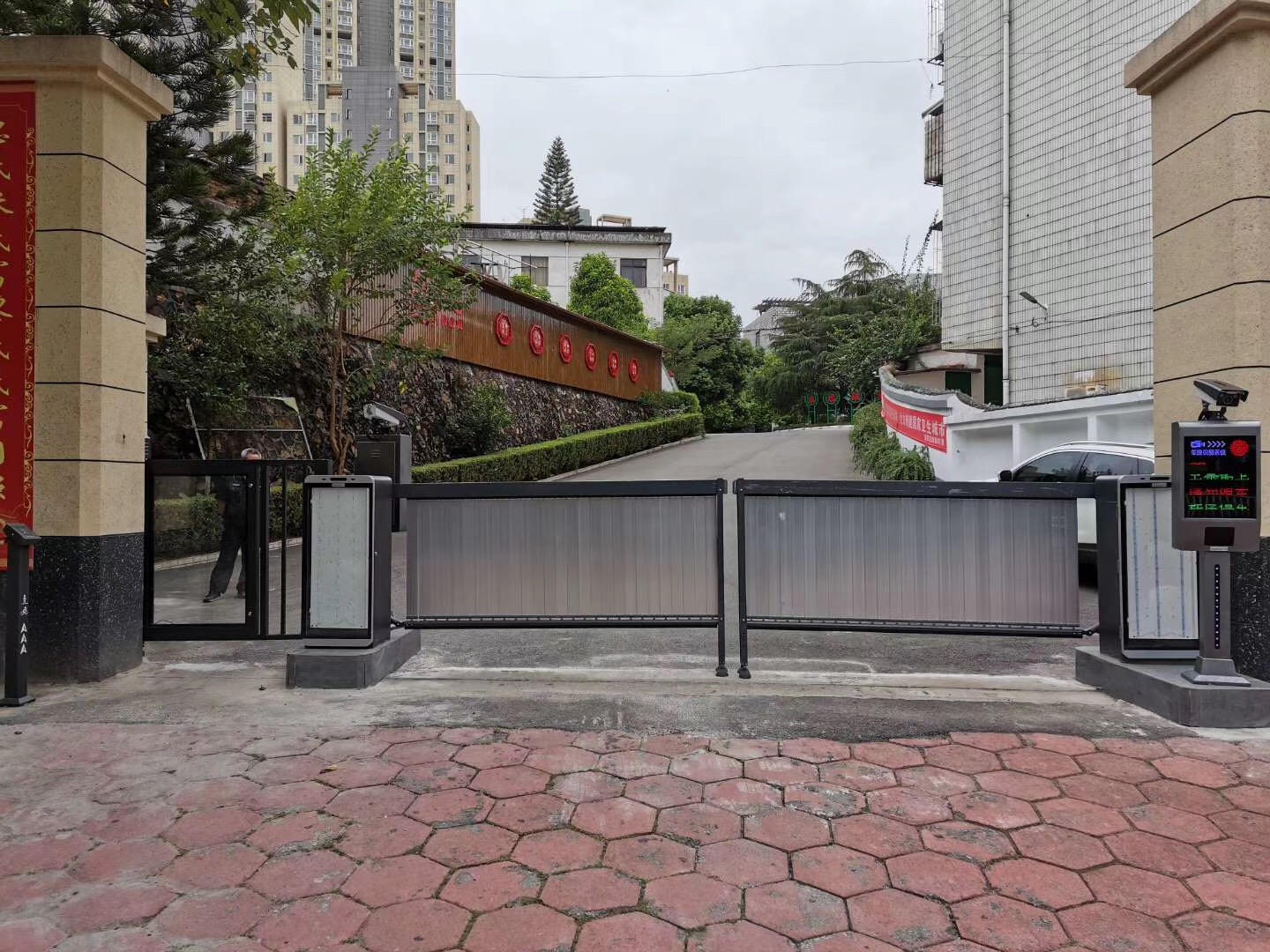 财政局车牌识别系统多少钱？