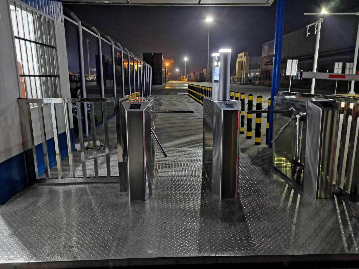 工作人员通道三棍闸多少钱一套