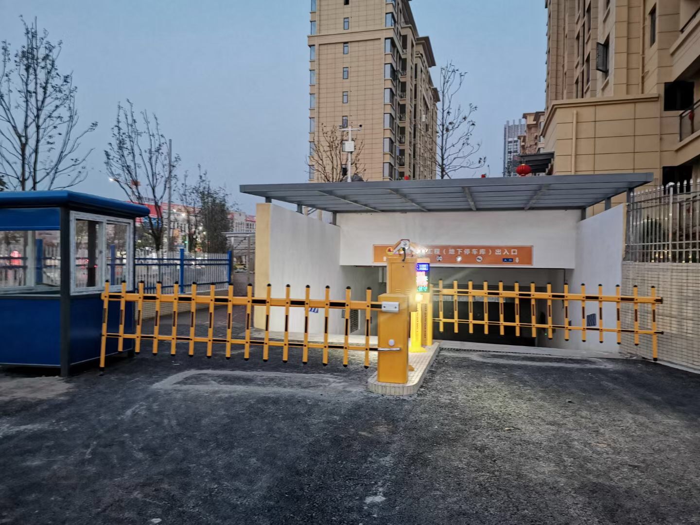 兴国栅栏道闸系统