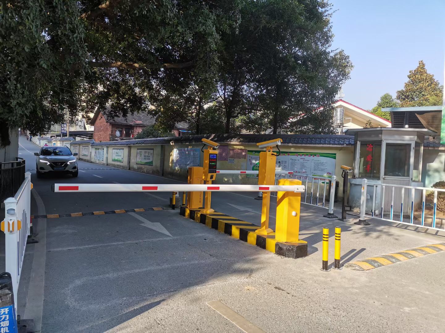 赣县人民医院直杆道闸系统