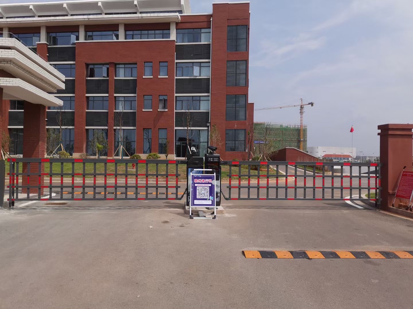 豪华摆闸系统价格